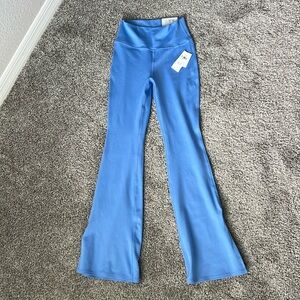 Gilly Hicks Go Recharge Split Hem Flare Leggings